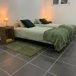 Aux Fines Bulles D Hotes Отель типа 