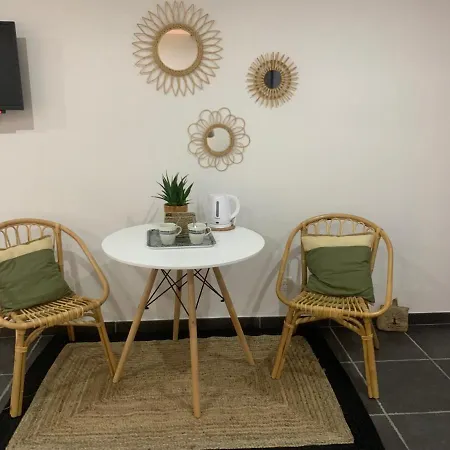 Aux Fines Bulles D Hotes Neuve-Maison