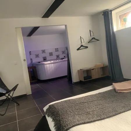 Bed and breakfast Aux Fines Bulles Et D Hotes *