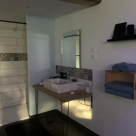 Oda ve Kahvaltı Aux Fines Bulles D Hotes Neuve-Maison