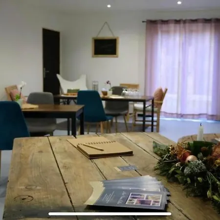 Oda ve Kahvaltı Aux Fines Bulles D Hotes 3*